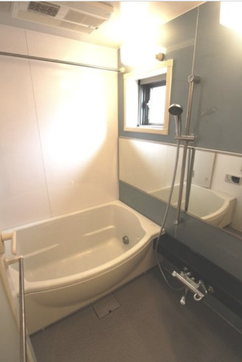 コンフォリア用賀　礼金0　ペット相談　角部屋　宅配BOXの浴室