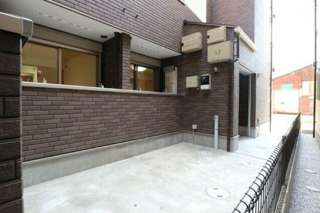 フィルクローバ川口の駐車場