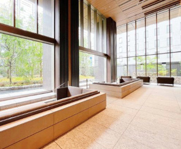 ローレルタワー堺筋本町のロビー