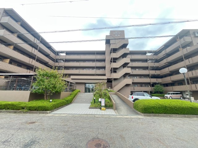 ネオハイツ石山5階最上階　天然木フルリノベーション