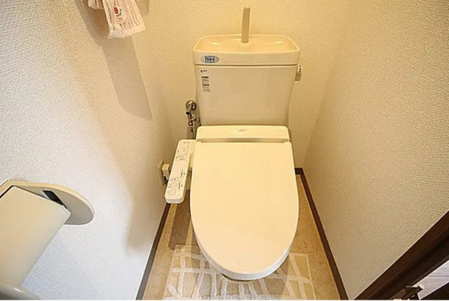 【愛知県】名古屋市瑞穂区　1棟売りマンションのトイレ