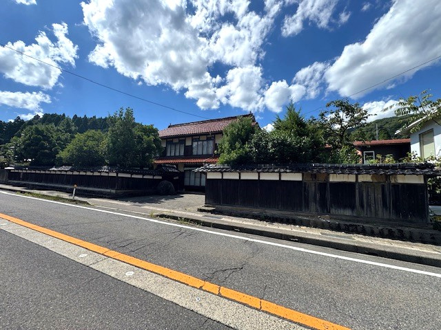 新温泉町井土の外観