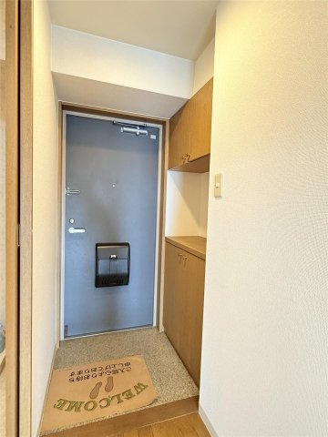 ルピナス南大路の玄関