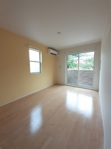 フィオーレ・タチバナＡの居間・リビング