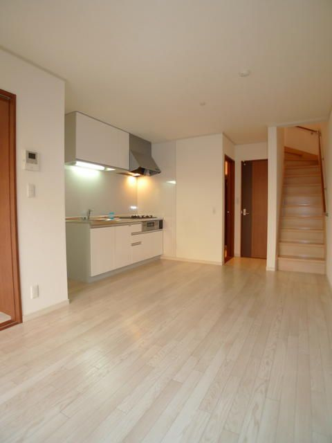 ホワイトヒルズの居間・リビング