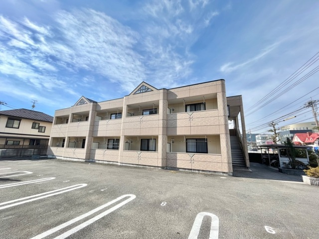 ビバーチェの駐車場