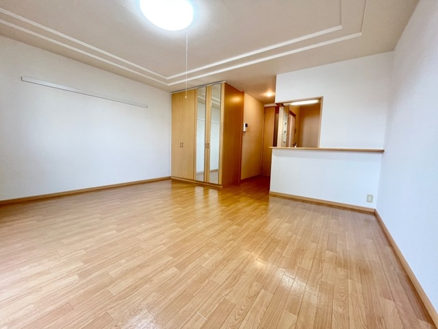 ビバーチェの居間・リビング|洋室