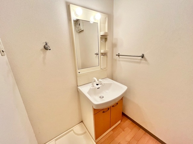 ビバーチェの独立洗面台|洗髪洗面化粧台