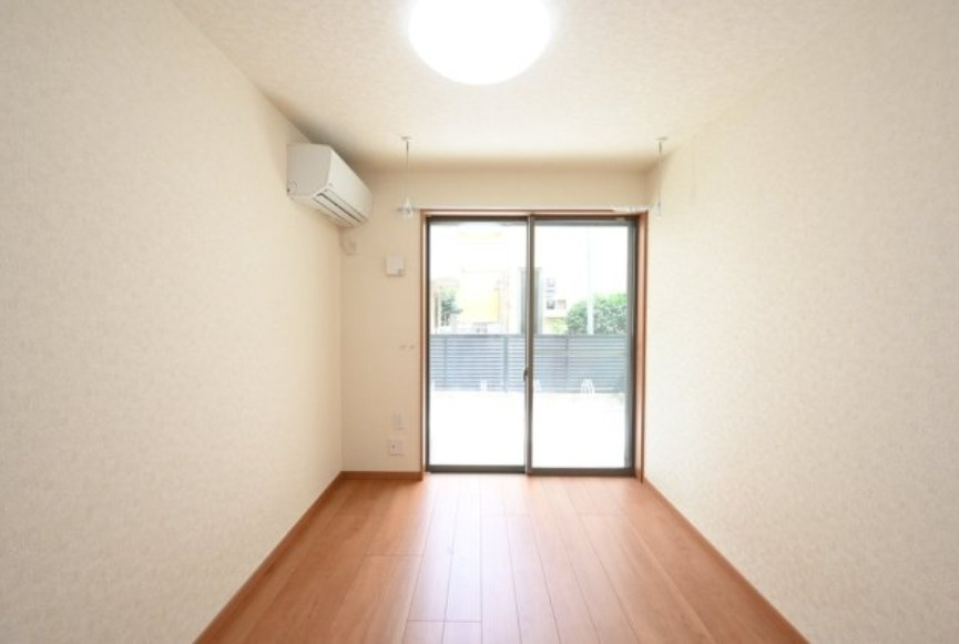 練馬区旭丘２丁目のアパートの居間・リビング