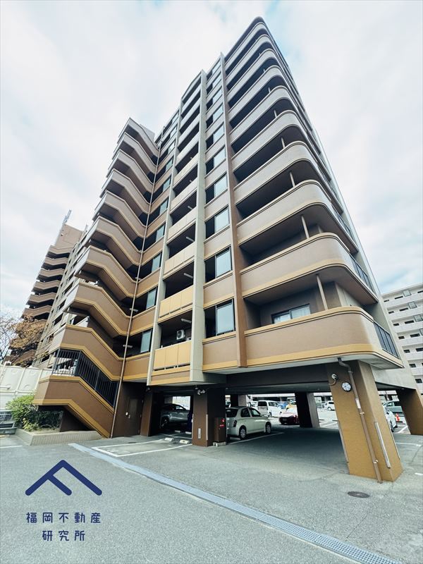 アンピール空港西