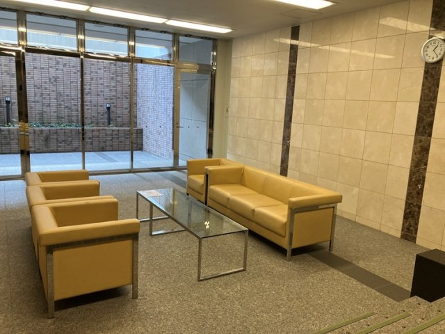 ビーコンヒル能見台センターヒル・Ｅ館のロビー