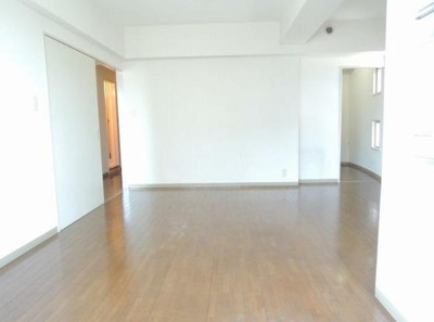 【居間・リビング】 | キークハイムアキタ | 13帖のきれいなLDK。