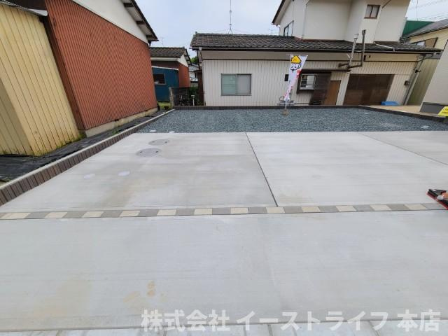 【新築戸建】【土日祝日オープンハウス開催中】　いわき市平中山1期　全3棟　長期優良住宅　ラスト1棟！の駐車場|3号棟写真　舗装されたカースペースです。3台駐車可能です（車種による）