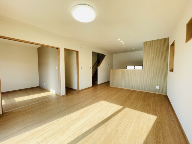 【居間・リビング】 | 児玉郡上里町第60期　ワイウッドコート　新築戸建　　全４区画　2号棟
