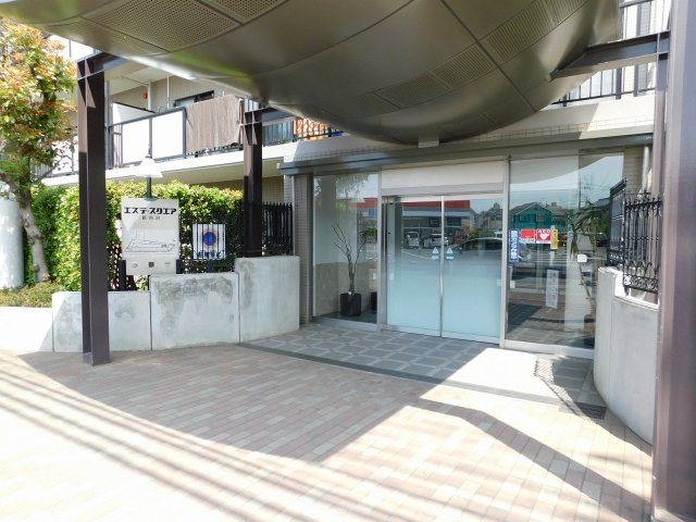 エステ・スクエア新所沢のエントランス