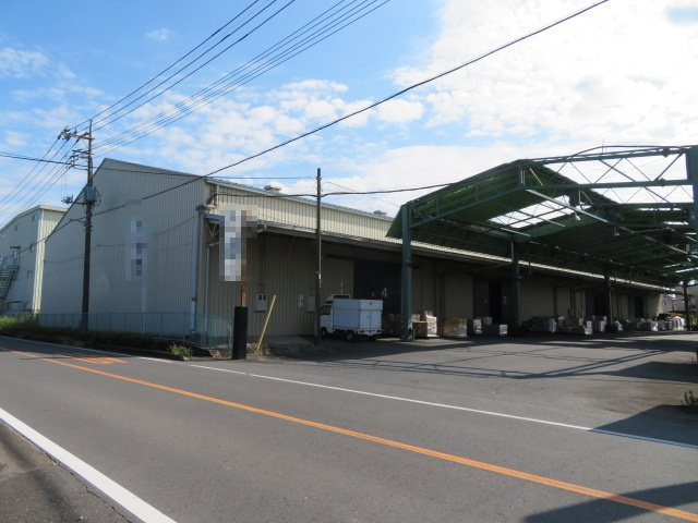 鴻巣市上谷の倉庫の外観