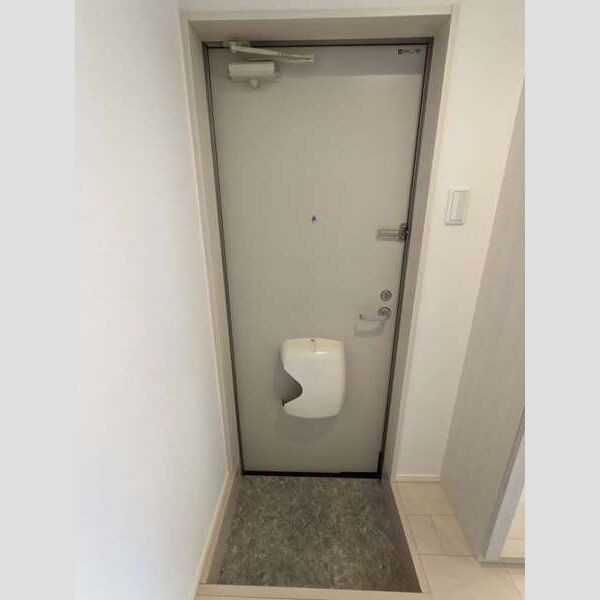 カーサルーチェ黄金　名古屋市賃貸　仲介手数料無料の玄関