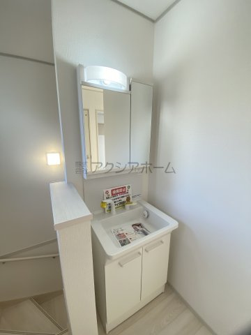 所沢市山口・全3棟　新築未入居一戸建　1号棟の独立洗面台