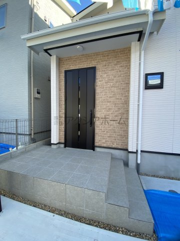 所沢市山口・全3棟　新築未入居一戸建　1号棟の玄関