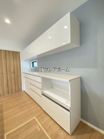 所沢市上新井2丁目・全1棟　新築一戸建　～リビング吹抜け～の収納|キッチンカップボード