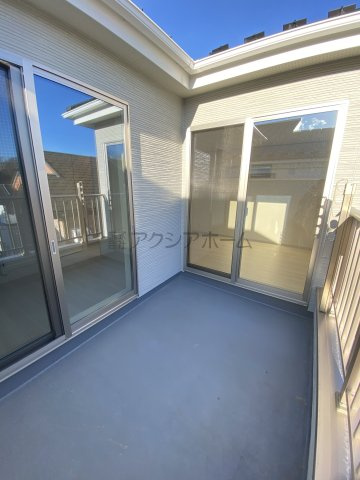 所沢市山口・全3棟　新築未入居一戸建て　2号棟のバルコニー