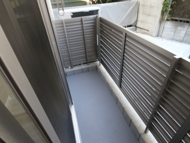 セレスティア西ヶ原のバルコニー