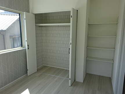 南区堀越３丁目 の前面道路含む現地写真