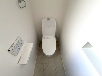 【トイレ】 | さいたま市岩槻区城南４丁目戸建 | 2Fトイレ