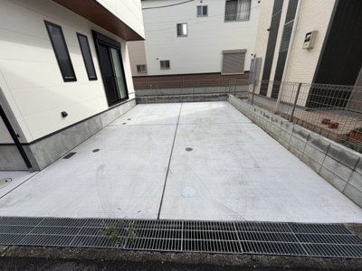 【駐車場】 | さいたま市岩槻区城南４丁目戸建 | 駐車場があるので、車を買う予定の方も安心です