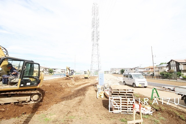 【前面道路含む現地写真】 | 現地見学やご案内は、周辺環境と合わせてエリアの特性を存分にお伝えできるような思いでに残るご案内に努めます。
