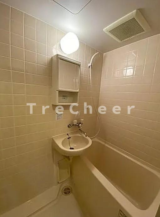 ベスト本郷の浴室