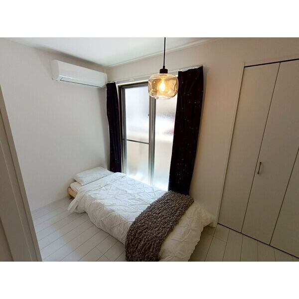 アート千里山月が丘の洋室