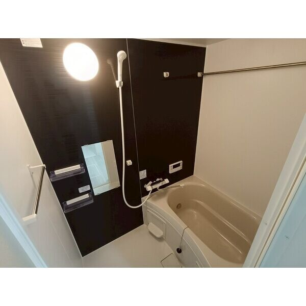 アート千里山月が丘の浴室