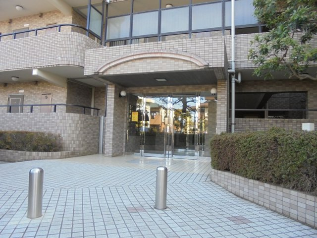 ライオンズマンション小手指のエントランス