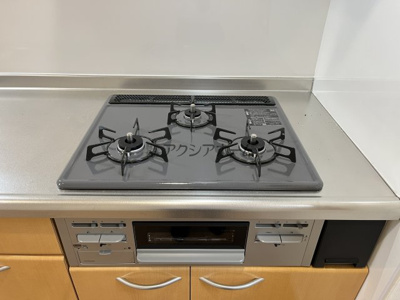 【設備】 | 東村山市恩多町5丁目　中古一戸建　～LDKゆったり18帖～ | 3口ガスコンロ