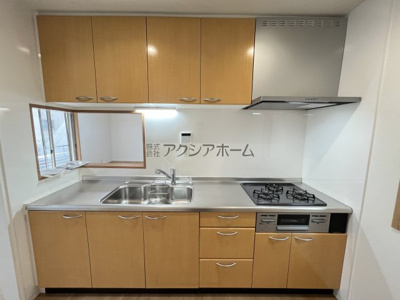 【キッチン】 | 東村山市恩多町5丁目　中古一戸建　～LDKゆったり18帖～ | システムキッチン