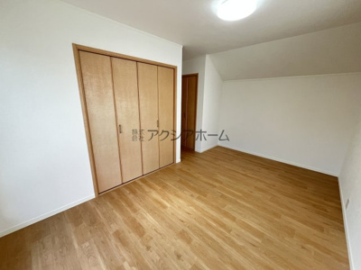 【寝室】 | 東村山市恩多町5丁目　中古一戸建　～LDKゆったり18帖～ | 洋室7.5帖