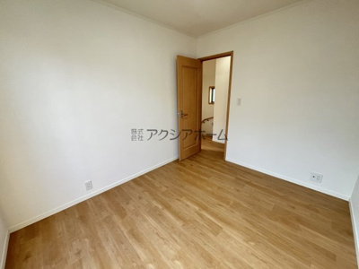 【子供部屋】 | 東村山市恩多町5丁目　中古一戸建　～LDKゆったり18帖～ | 洋室5帖