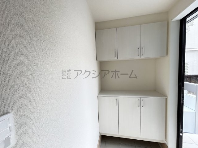 東村山市本町1丁目・全2棟　新築未入居一戸建　2号棟の玄関
