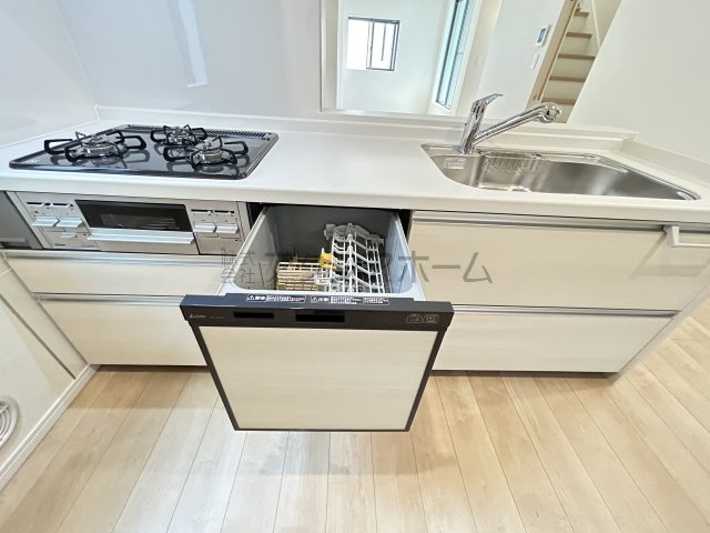 東村山市本町1丁目・全2棟　新築未入居一戸建　2号棟のキッチン|食器洗浄乾燥機