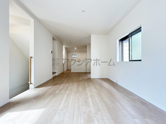東村山市本町1丁目・全2棟　新築未入居一戸建　2号棟の居間・リビング