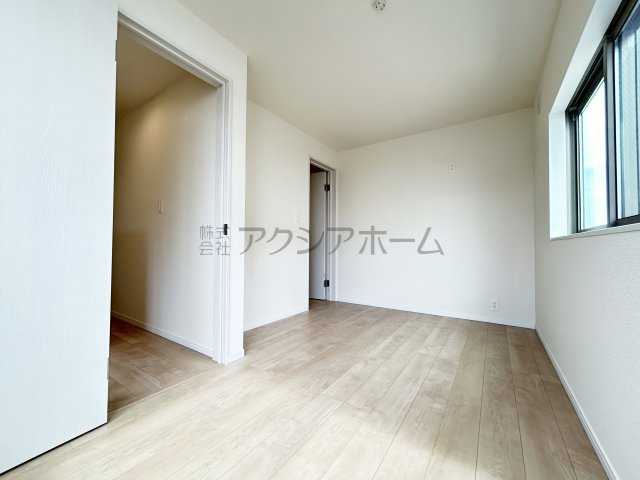 東村山市本町1丁目・全2棟　新築未入居一戸建　2号棟の寝室|3F洋室5.68帖