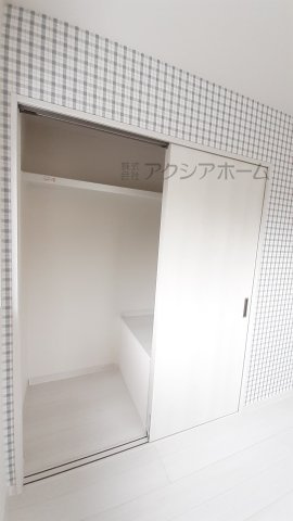 所沢市宮本町2丁目　中古一戸建　～LDK13.5帖～の収納|2階洋室6帖の収納スペース