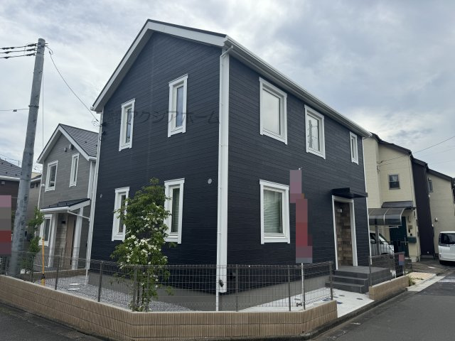 東大和市芋窪5丁目・全3棟　新築未入居一戸建　1号棟の前面道路含む現地写真