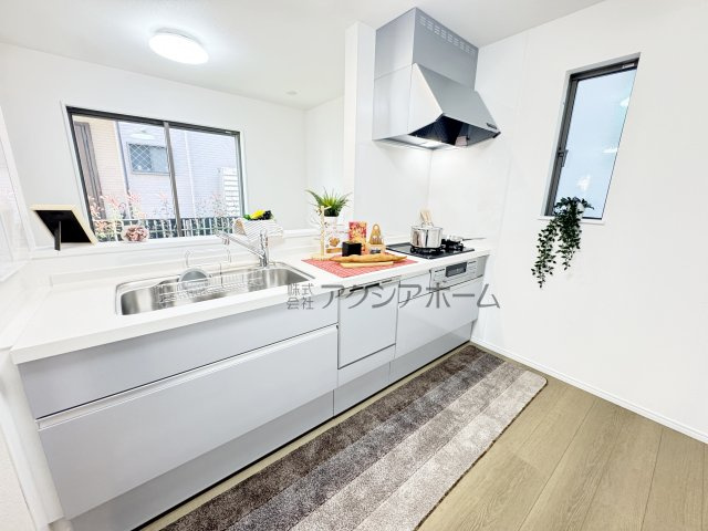 所沢市東所沢3丁目・全4棟　新築一戸建　D号棟のキッチン|オープンエアなカウンタータイプの対面キッチン
