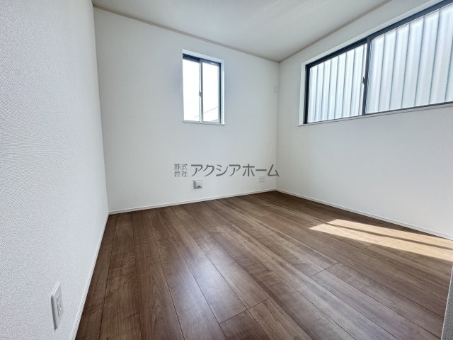 所沢市弥生町・全2棟　新築一戸建　A号棟　～3階建～の駐車場|現地写真（2025年11月20日撮影）