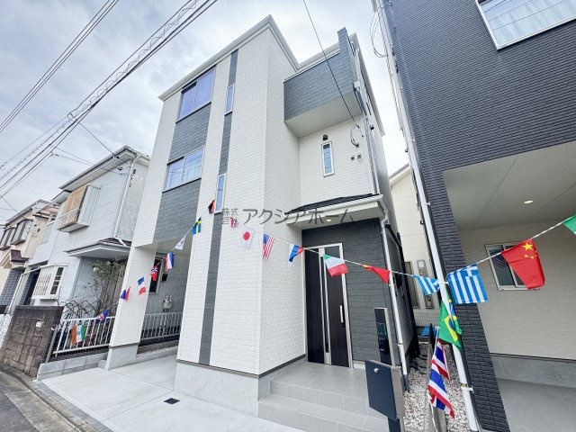 所沢市弥生町・全2棟　新築一戸建　B号棟　～3階建～の外観|現地写真（2025年10月30日撮影）