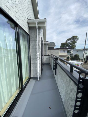 所沢市岩岡町・全2棟　新築一戸建　1号棟　～並列駐車2台可～のバルコニー