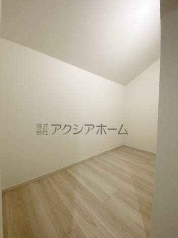 東村山市野口町3丁目・全1棟　新築一戸建　～LDK17帖～の収納|2階　ホールクローク