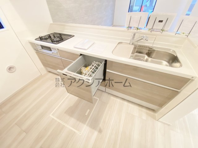 東村山市野口町3丁目・全1棟　新築一戸建　～LDK17帖～のキッチン|便利な食洗器付き